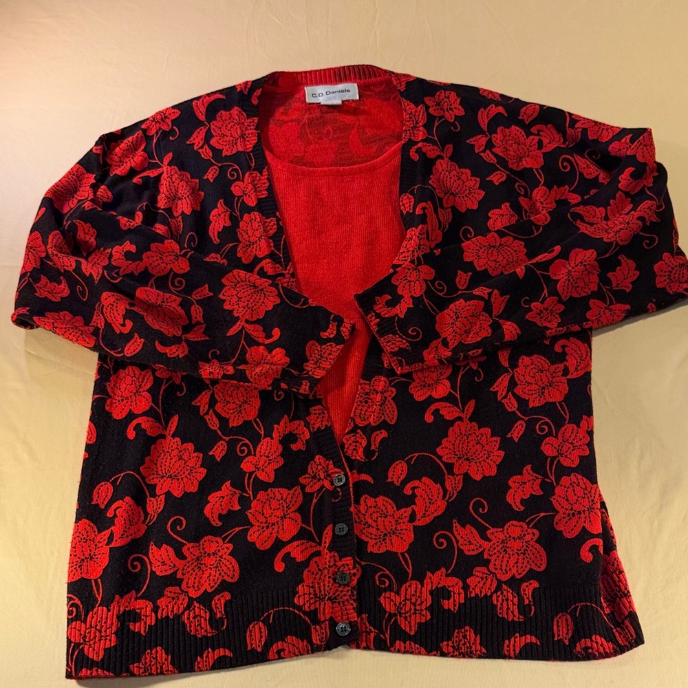 C D Daniels black and red floral knit cardigan sweater